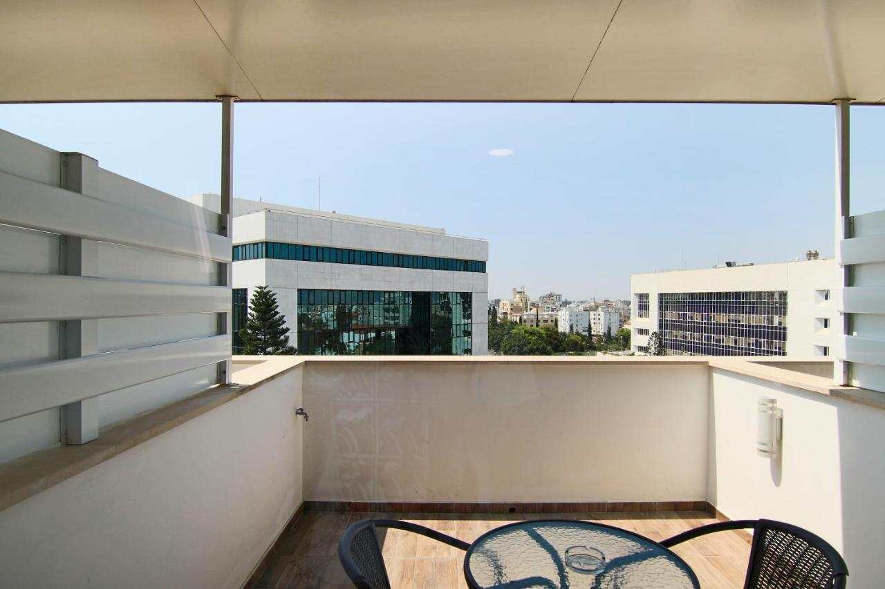 Phaedrus Living: Luxury Suite Nicosia 505 Eksteriør bilde